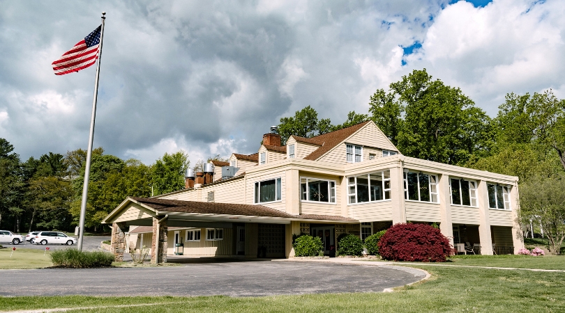 exterior of the Hanover Country Club building